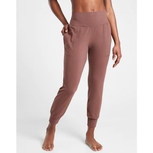 Athleta salutation jogger